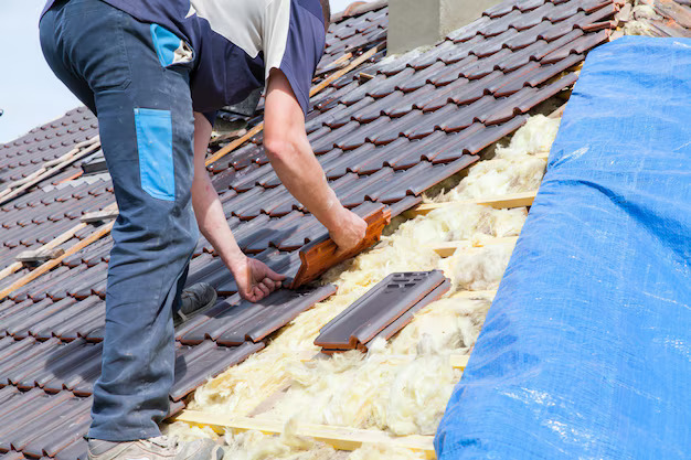 Hazlet, NJ Roof Replacement Guide: Pricing, Lifespan & Weather Challenges Unique to the Area 2 roof replacement in Hazlet, NJ