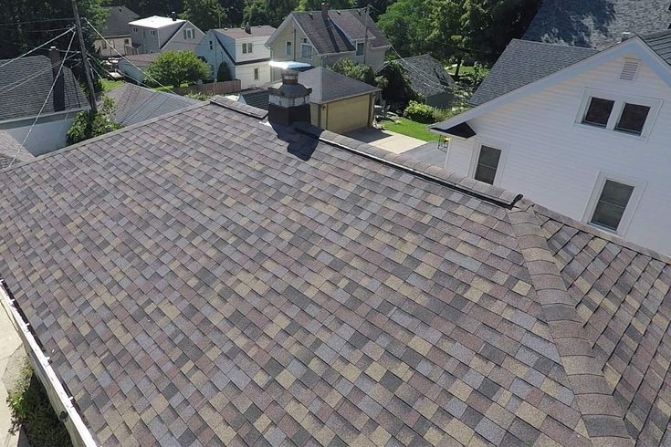 New multicolor architectural shingle roof on a home in Eatontown, NJ