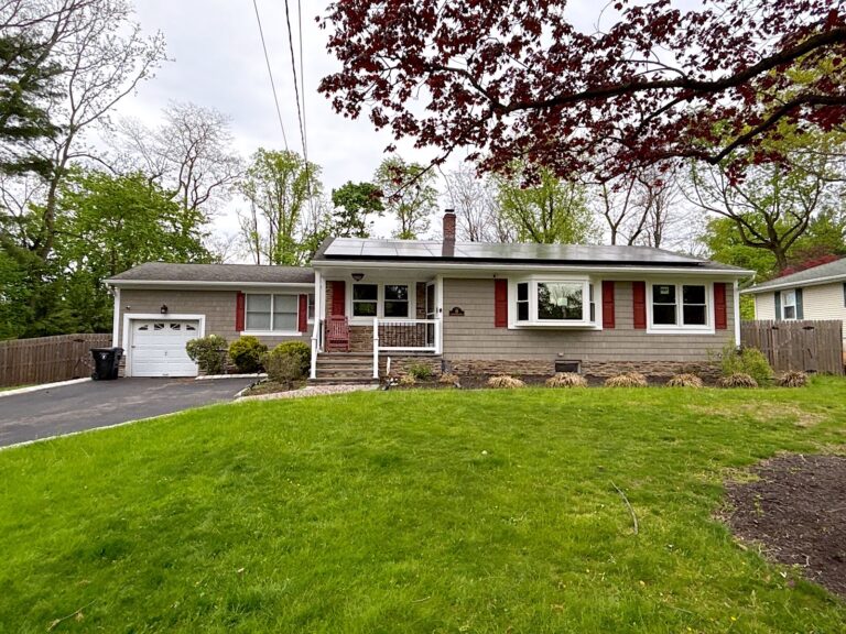 Ranch home with new windows in Middletown, NJ